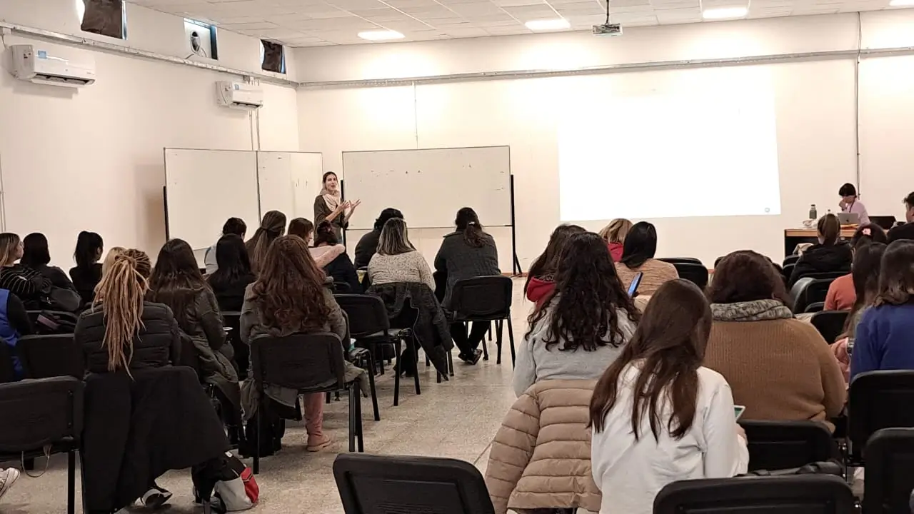 GEPDiPE - Dictado del taller “Cuidar el cuerpo y la salud. Aportes desde el trabajo con el área de Ciencias Naturales”